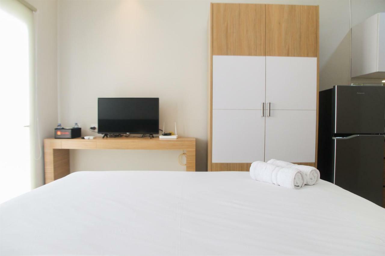 Comfy The Oasis Cikarang By Travelio Apartemen