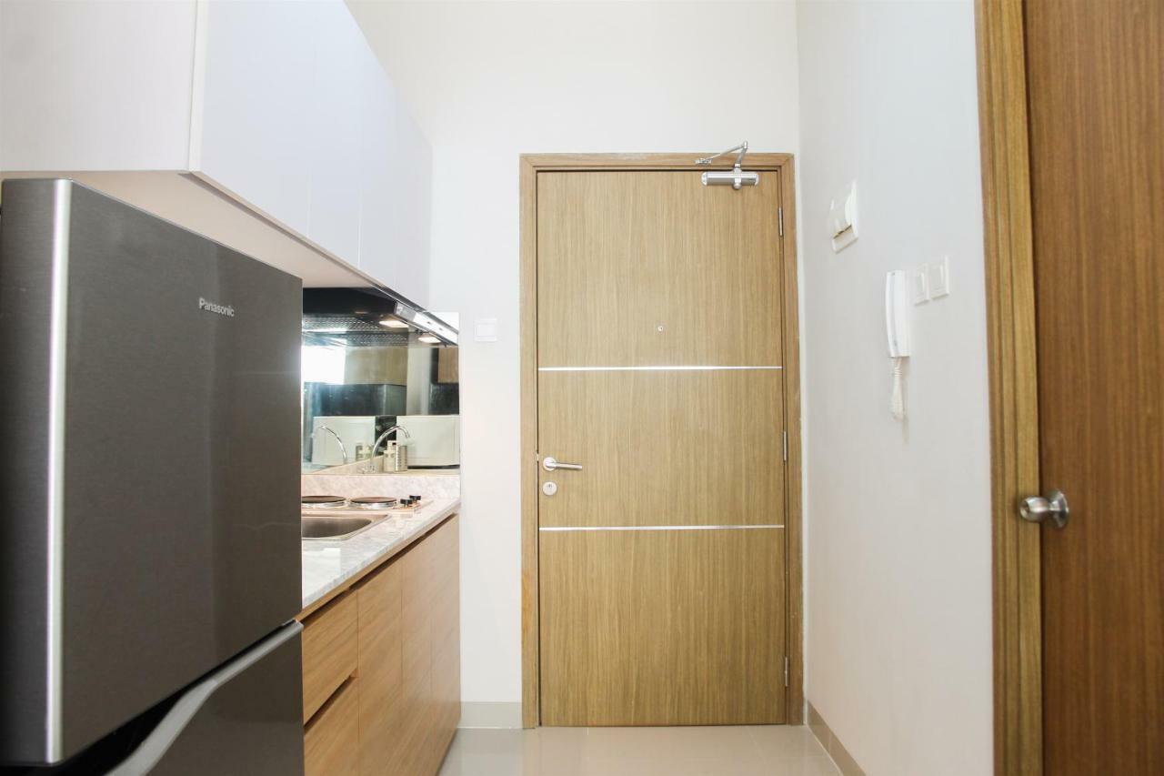Comfy The Oasis Cikarang By Travelio Apartemen *
